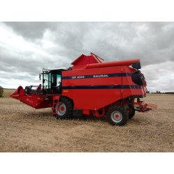 Moissonneuse batteuse dp4000