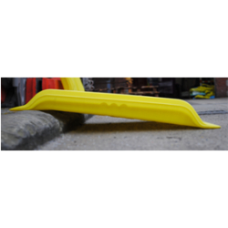 Rampe PMR en polyéthylène - Dimensions 1213 x 985 mm Charge 250 kg - RAMP J - ADS Equipements Eurl