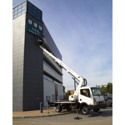 Scorpion 2313 sur nissan camion nacell - oil & steel france - 22.6 m