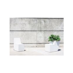 543.Fl - jardinières - sit - poids 340 kg