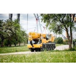 Ltm 1100-5.2 grues automotrices - liebherr - capacité de charge max 100 t
