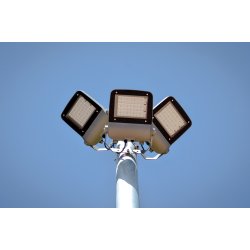 Mât d'éclairage public Tekno ICCl+APM - Acier S-235 JR galvanisé - Hauteur jusqu'à 12m