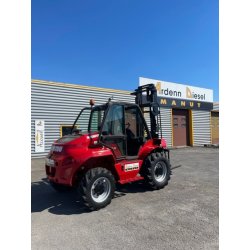 Location courte durée - Chariot élévateur tout terrain diesel 3000 kg avec roues motrices - Compact et performant