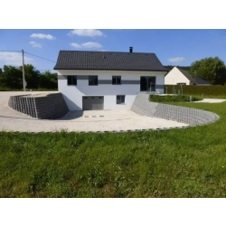 Bloc béton végétalisable coloré dans la masse par pigments minéraux - BETOFLOR - Pomel Beton