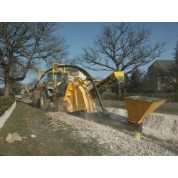 Trancheuse sur pneus UNAC 500P - cabine pressurisée ergonomique, outils interchangeables, moteur Diesel DEUTZ 550 CV