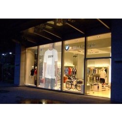 Écran vitrine LED transparent - Technologie GLASSTEC et GHOST - Jusqu'à 85% de transparence