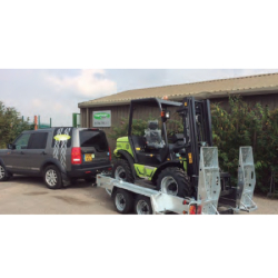 Chariot Élévateur Tout-Terrain TW17 idéal pour les terrains difficiles en Rhône-Alpes et Isère   -  disponible en achat neuf et en location de courte à longue durée