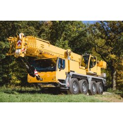 LTM 1070-4.2 grues automotrices - Liebherr - capacité de charge max 70 t - flèche télescopique jusqu'à 50 m