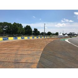 Location de plaques de roulage  pour chemins d'accès et plateformes temporaires - ACIER