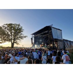 Scène mobile performante et polyvalente - MOV'IN 120+ pour petits et moyens festivals