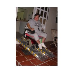 Rampe pour handicapé en aluminium - largeur 910mm - pente de 5% - surface antidérapante