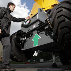 Nacelle Articulée HT43 RTJ PRO  idéale pour vos travaux en hauteur tout terrain en Alpes  -  disponible en achat neuf et en location de courte à longue durée