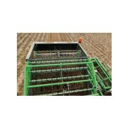 Arracheuse de pomme de terre spirit 6200 - avr bvba - puissance 66 kw - capacité de la trémie 6 tonnes