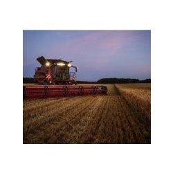 Axial-Flow série 140 - Moissonneuse-batteuse Case IH - 3 modèles 265 à 375 ch / 198 à 280 kW