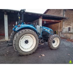 Tracteur agricole  new holland t4.85