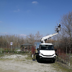 Nacelle Scorpion 2313  idéale pour vos travaux en hauteur en Alpes -  disponible en achat neuf et en location de courte à longue durée