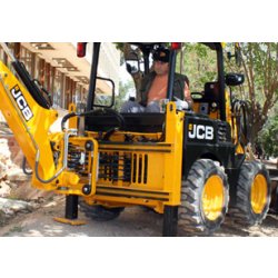Chargeuse Pelleteuse JCB - Large Gamme de Modèles et Performances Élevées