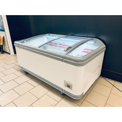 Bac spécial promo en Tête de gondole Miami 185 positif - modèle +2,5 degrés avec vitres coulissantes et éclairage LED