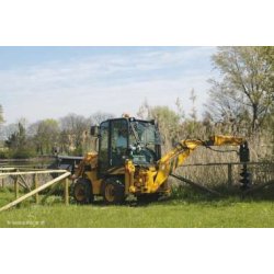Tractopelle VF 1.33 B Venieri - 20 Km/H, 52 CV, profondeur d'excavation 2.75 à 3.25 m