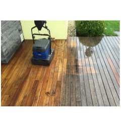 Autolaveuse rotative compacte et puissante - Nettoyage en profondeur des parquets, terrasses bois brossés et sols extérieurs - Disponible en location