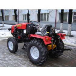 Belarus-11 - Tracteur agricole MTZ Belarus - 24,3 kW (33 CV) - compact pour serres et petits locaux