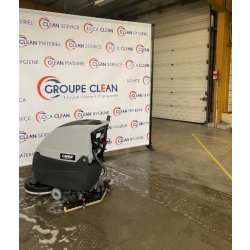 Autolaveuse accompagnée lavor free evo- groupe clean
