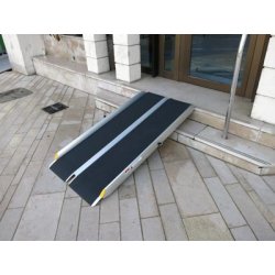 Rampes PMR pliables - Aluminium, surface antidérapante, jusqu'à 270 kg