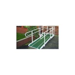 Rampe standard 183 cm avec main courante pliable double - AK 25056 - en plastique renforcé fibre de verre, antidérapante et résistante