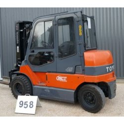 Chariot frontal électrique d'occasion Toyota 7FBMF45 - 4500kg - Mat Triplex - Hauteur 4700mm