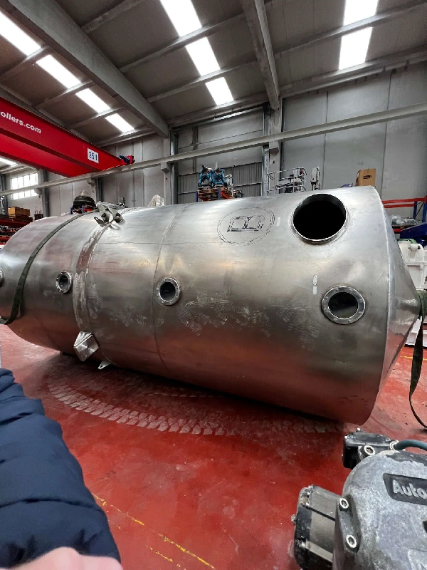 Cuve en acier inoxydable 11932 litres d'occasion - référence : e7941_2