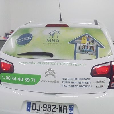 Marquage économique pour lunette arrière de voiture