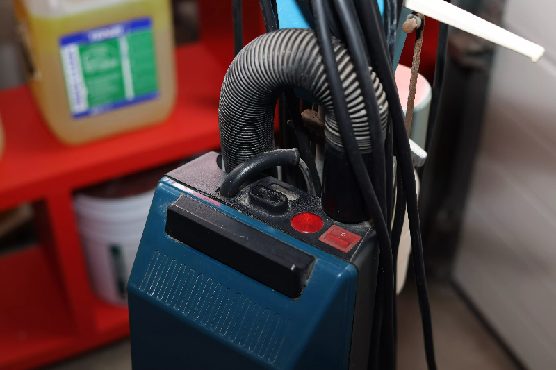 Monobrosse Nilco 401 avec aspiration intégrée_2