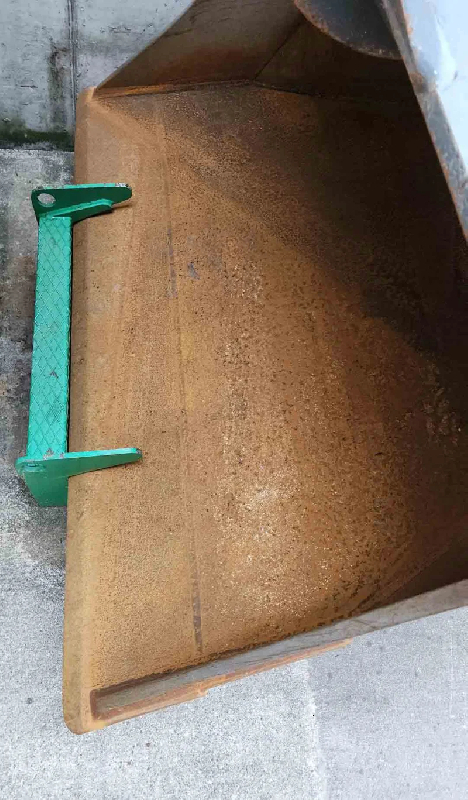 Godet niveleur Egli EPL-TR 240-1800 - OilQuick OQ 70 - MZG-4402879 - 845 kg - 1270 l - RAL 1018 Jaune zinc_2