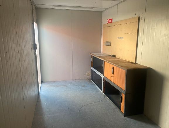 Module de bureau bon état avec convecteur, éclairage et fenêtre - 6200x2500xH2900 mm_2