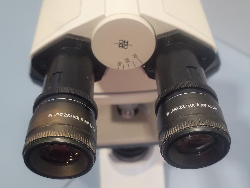 Microscope  LEICA DM 2000 (DM2000) - 3 objectifs_2
