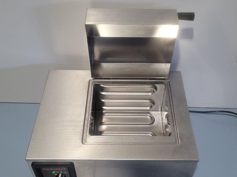 Bain-marie de laboratoire MEMMERT WNB 7_2