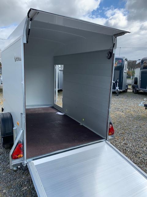 Remorque fourgon Alu polyester DEBON C300 ROADSTER - PTAC : 1300 Kg - 300x150xH197 cm - Reference - MC 255 133 750 1 C_2