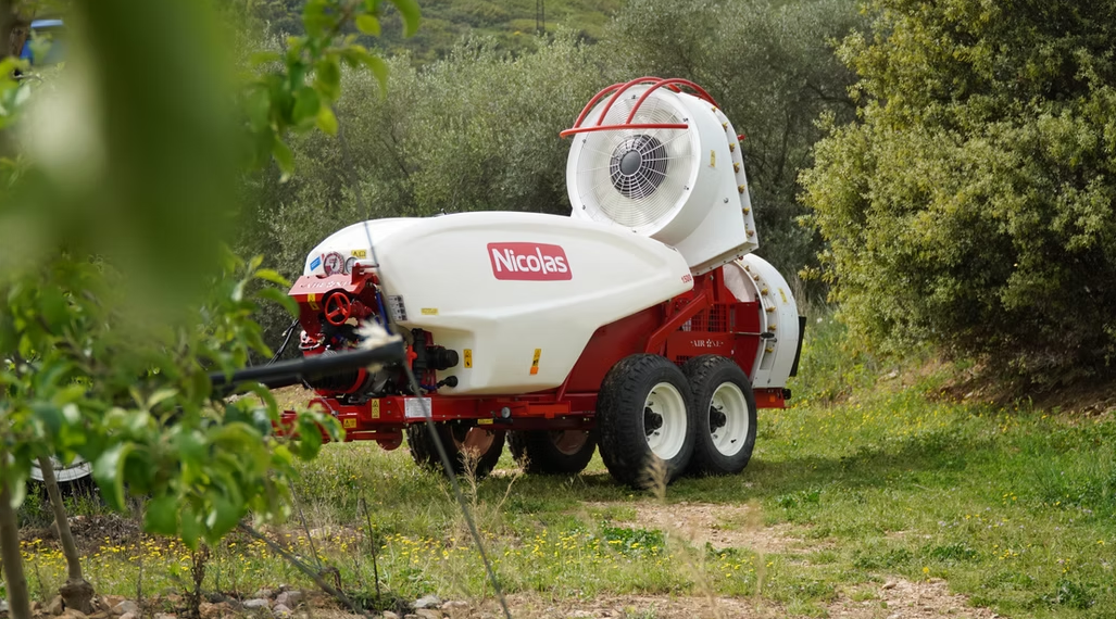 Pulvérisateur arboricole traîné 1500 L - 2000 L, spécialement élaboré pour les vergers en plantations palissés - AIR ONE ADSD_2