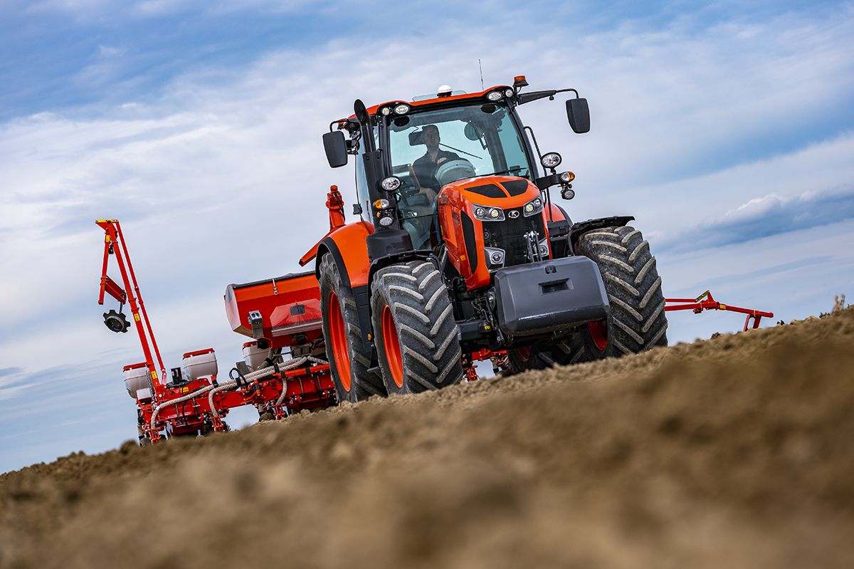 M7003 tracteur agricole - Kubota - moteur V6108 TIEF5 - puissance max avec boost 150 à 175 ch - transmission efficace et cabine spacieuse_2