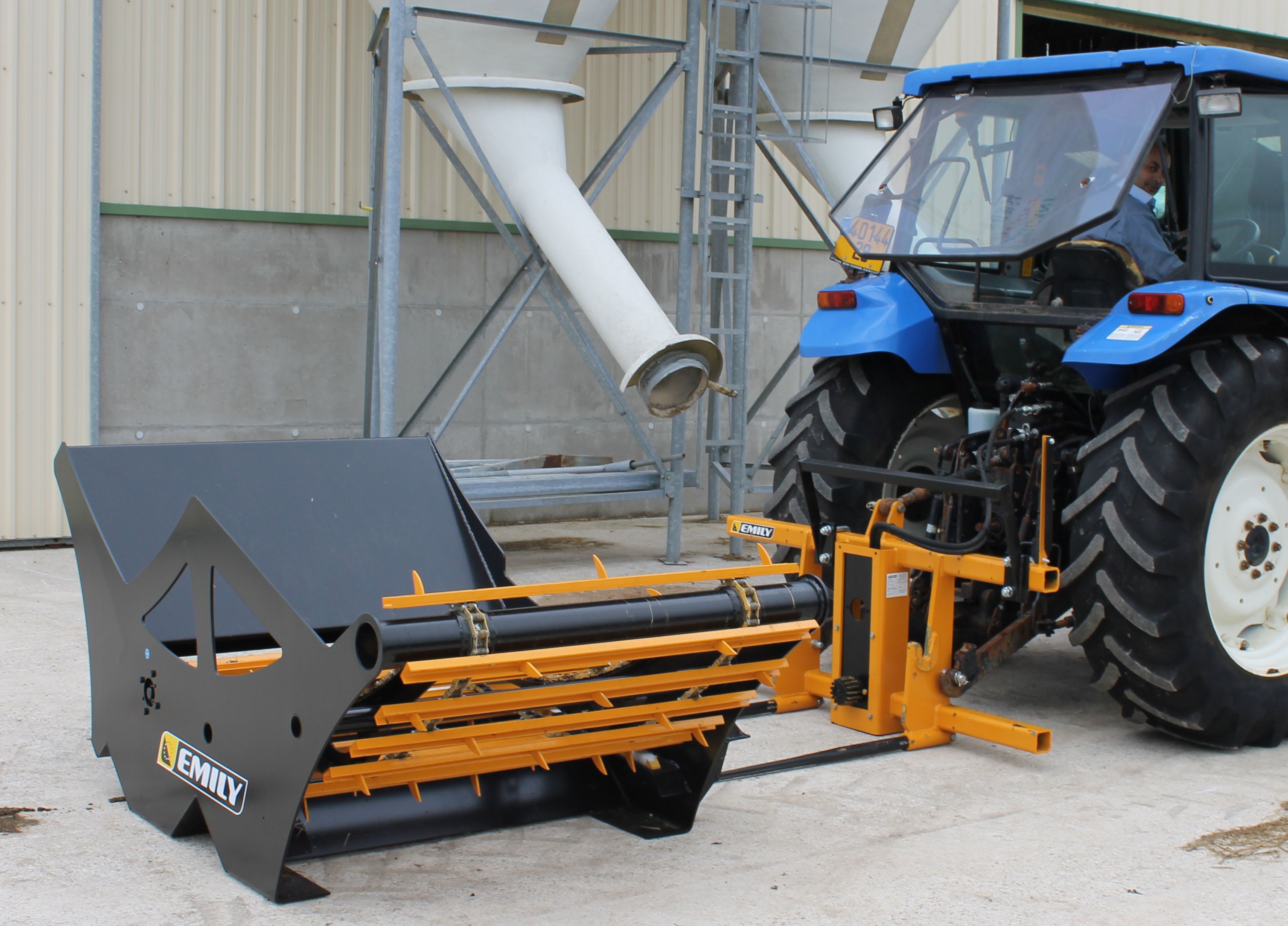 Pick & go dérouleuse pailleuse - emily - droite ou gauche_2