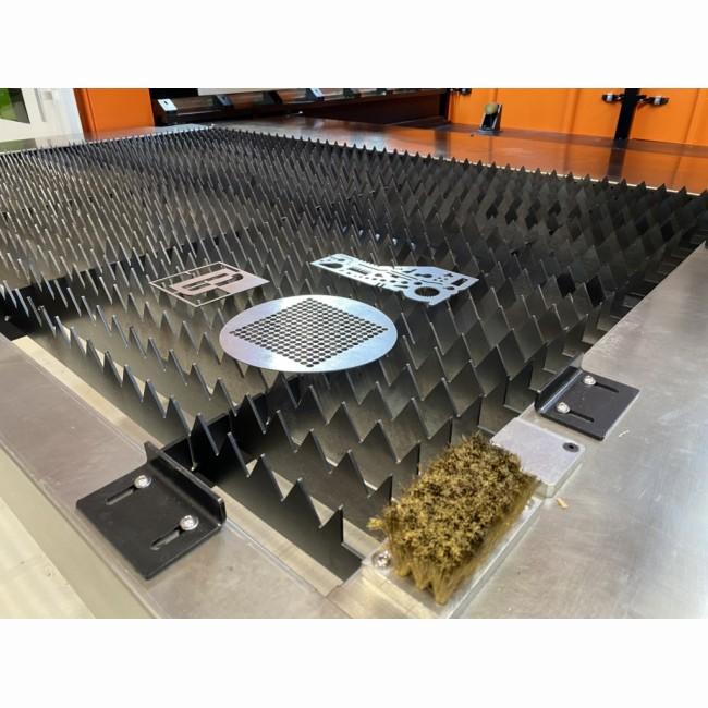 Table de découpe laser fibre ADFORM - LTO1510 pour tôle, dimensions 1500x1000mm, puissance 1000 à 4000W_2