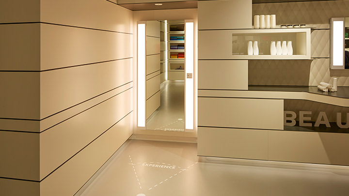 Éclairage de cabine d'essayage pour simuler différentes conditions lumineuses