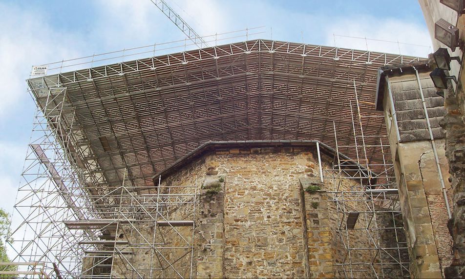 Échafaudage de protection BRIO - ULMA - configurations multiples, montage rapide et protection contre intempéries_2