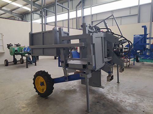 Oliva Low Cost - Planteuse Vinomatos avec système de marteau et châssis fixe_2