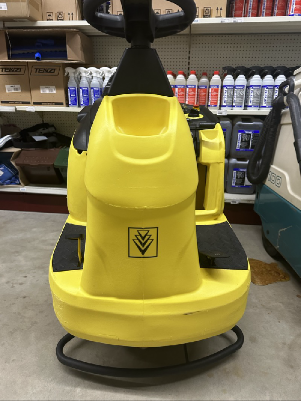 Autolaveuse Karcher à conducteur portée B90 R d'occasion_2