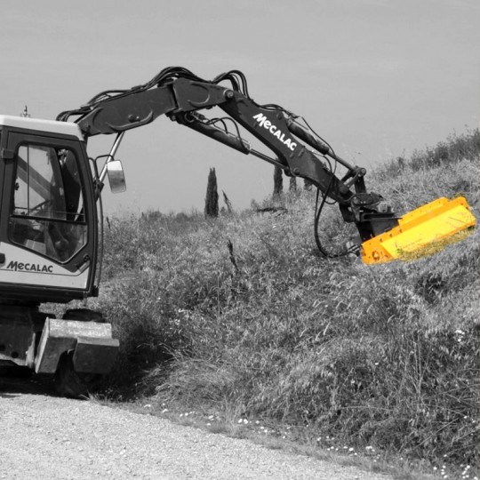 Épareuse compatible avec toutes marques de pelles