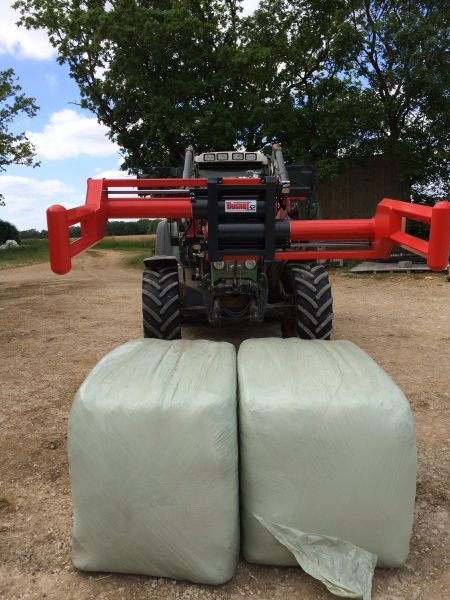 Serquad 200 - Manipulateur pour bottes enrubannées - Bugnot - 450 kg - Charge maximale 1500 kg_2