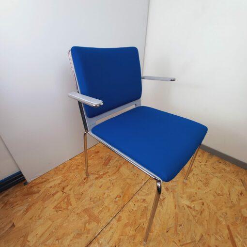 Chaise visiteur Telly Eurosit d'occasion - structure 4 pieds en métal, empilable, design élégant, dossier polypro_2