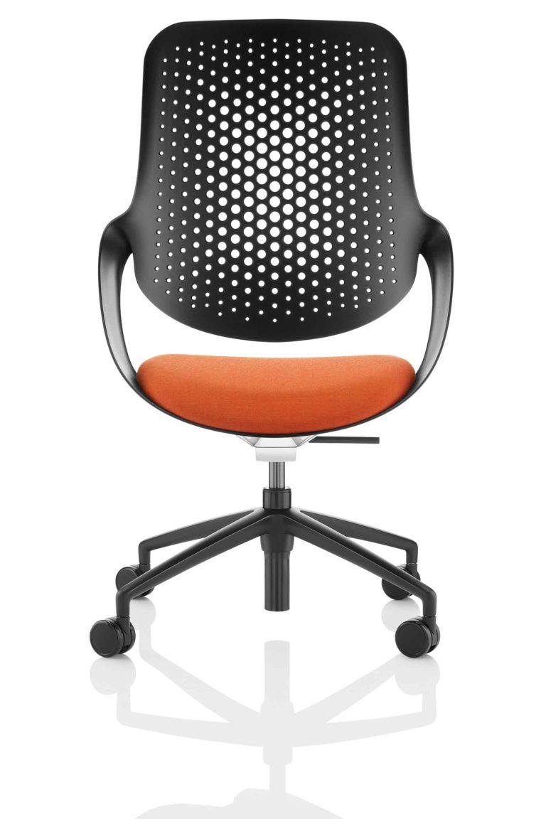 Coza - fauteuil de bureau - Boss Design - noir graphite - design Martin Ballendat - flexibilité et confort modernes_2