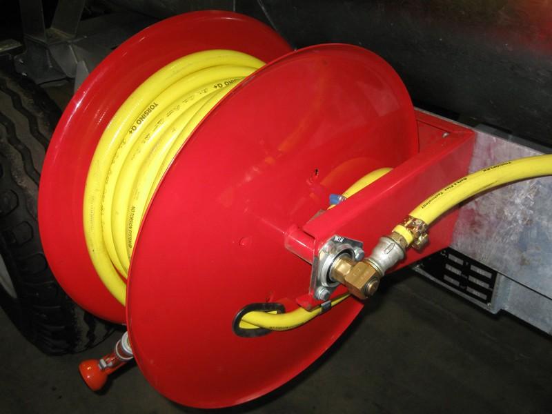 Réservoir d'eau 5200L avec tôle anti-ballant et motopompe